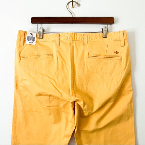 NEW Dockers The Broken In Alpha Khaki Slim Tapered Pant - Picture 7 of 8